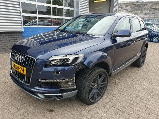 krockskadad bil auto Audi Q7 3.0 TDI quattro Pro Line + 2013/3