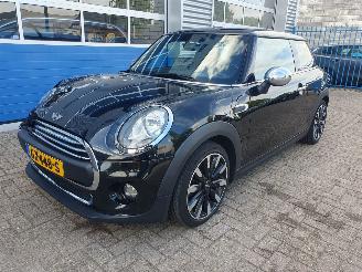 uszkodzony samochody osobowe Mini One 1.2 One Business Automaat 2015/9