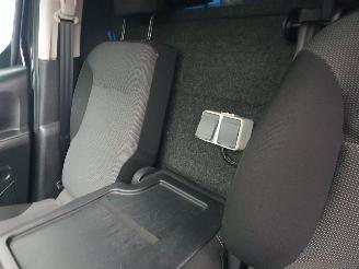 Peugeot Partner L2 122 1.6 BlueHDi 100 Premium Pack S&S picture 17