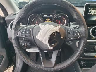 Mercedes Cla-klasse 180 Business Solution AMG picture 17