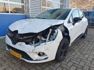 Schadeauto Renault Clio 0.9 TCe Limited 2018/3