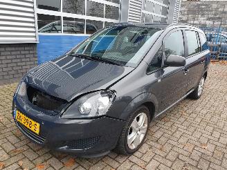 krockskadad bil auto Opel Zafira 1.6 Cosmo 7 Persoons 2013/9