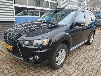 damaged passenger cars Mitsubishi Outlander 2.0 Intro Edition Automaat 2011/1