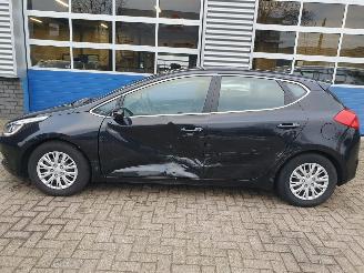 Kia Cee d 1.6 GDI Business Pack picture 2