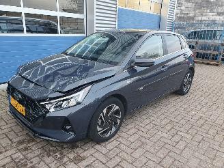 Damaged car Hyundai I-20 1.0 T-GDI Premium Hybrid 2021/10