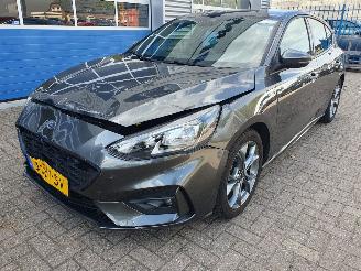 Voiture accidenté Ford Focus 1.0 EcoBoost Hybrid ST Line Business 2020/10