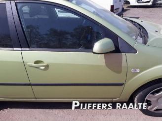 Ford Fiesta  picture 11