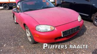 Mazda MX-5 MX-5 (NB18/35/8C), Cabrio, 1998 / 2005 1.8i 16V picture 2