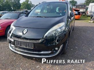 damaged passenger cars Renault Grand-scenic Grand Scenic III (JZ), MPV, 2009 / 2016 1.5 dCi 110 2013/1