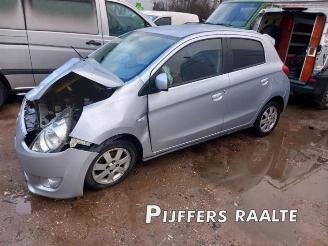Auto da rottamare Mitsubishi Space-star Space Star (A0), Hatchback, 2012 1.0 12V 2015/6