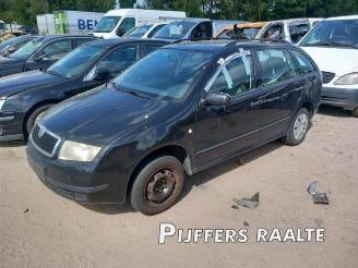 Vrakbiler auto Skoda Fabia Fabia (6Y5), Combi 5-drs, 2000 / 2007 1.4i 16V 2004/6