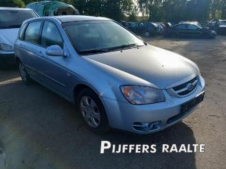 Salvage car Kia Cerato Cerato, Hatchback, 2004 / 2008 1.6 16V 2007/1