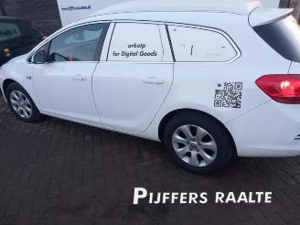 Opel Astra Astra J Sports Tourer (PD8/PE8/PF8), Combi, 2010 / 2015 1.6 CDTI 16V picture 16