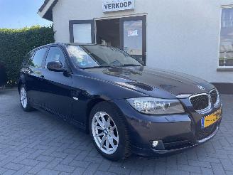 krockskadad bil auto BMW 3-serie Touring 318d Business Line NL AUTO N.A.P 2010/2
