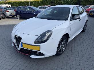 Alfa Romeo Giulietta Giulietta 1.6 JTDm Super AUTOMAAT N.A.P NL AUTO PRACHTIG!!! picture 5