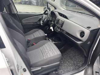 Toyota Yaris 1.0 VVT-i Aspiration N.A.P NL AUTO PRACHTIG!!! picture 7