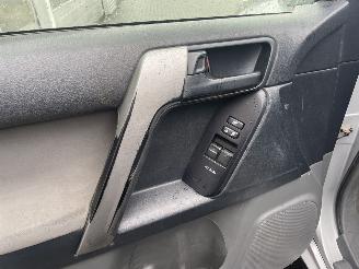 Toyota Landcruiser 3.0 D-4D-F LX High Roof Blind Van N.A.P NL AUTO 12500 EX BTW picture 17