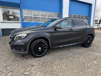 Vaurioauto  passenger cars Mercedes GLA 200 AUTOMAAT  AMG  EDITION 1 2014/9