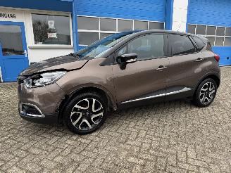uszkodzony samochody osobowe Renault Captur 0.9 TCE  DYNAMIQUE 2015/1
