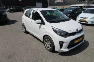 Auto incidentate Kia Picanto 1.0 5-drs airco 2019/6