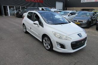 krockskadad bil auto Peugeot 308 1.6 THP SPORTIUM 2012/6