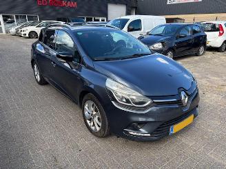 skadebil auto Renault Clio 0.9 TCe Limited  airco 2016/12