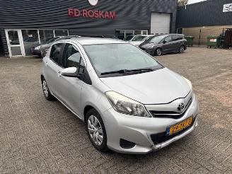 Unfallwagen Toyota Yaris 1.3 16v 5-drs Aspiration 2012/2