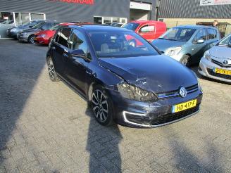 uszkodzony samochody osobowe Volkswagen Golf 1.4 TSI GTE 2015/10