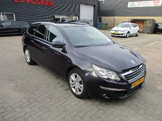 krockskadad bil auto Peugeot 308 1.6 BLUEHDI EXECUTIVE PACK 2015/11