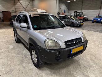 uszkodzony samochody osobowe Hyundai Tucson 2.0i Active airco 2005/7