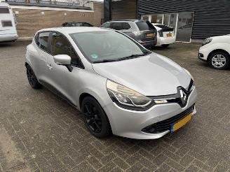 skadebil auto Renault Clio 1.5 DCI 5-drs airco 2015/11