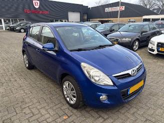 Coche accidentado Hyundai I-20 1.2i Motion 5-drs airco NAP 2011/10
