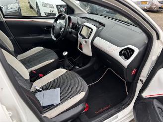 Peugeot 108 1.2  5-drs Top! Roland Garros picture 8