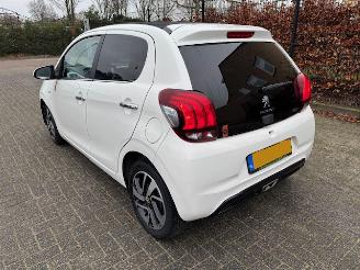 krockskadad bil auto Peugeot 108 1.2  5-drs Top! Roland Garros 2015/11