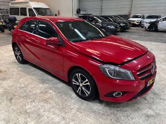 Coche accidentado Mercedes A-klasse A180  Ambition 2015/2