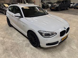 skadebil auto BMW 1-serie 116 EDE Business Clima 2013/1