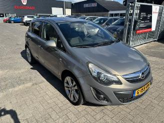 Voiture accidenté Opel Corsa 1.4 16v Design Edition 2013/6