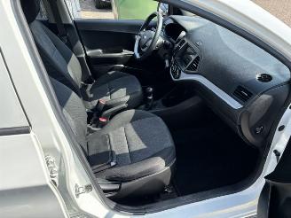 Kia Picanto 1.0 5-drs Plusline picture 8