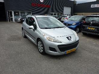 Coche accidentado Peugeot 207 1.4 VTI X-LINE AIRCO 2011/2