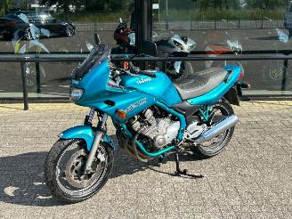 krockskadad bil motor Yamaha XJ 600 Diversion 1997/5