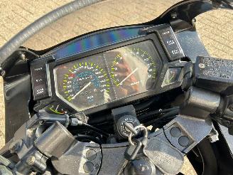 Kawasaki GPX 600 R  picture 10