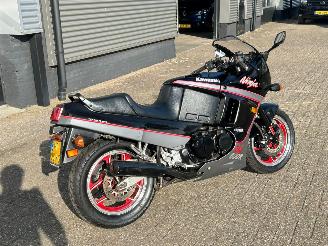 Kawasaki GPX 600 R  picture 3