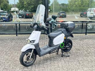 skadebil bromfiets Silence  S02 Electric 2018/3