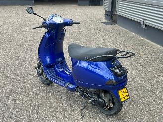 Vespa  LX50 4T picture 3