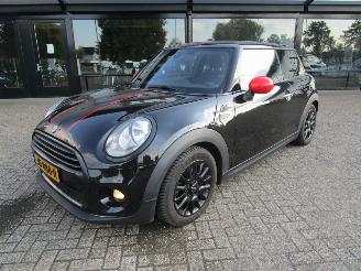 bruktbiler auto Mini Cooper 1.5 Business 2015/6