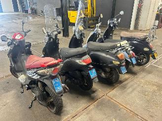 AGM  Partij 5 scooters picture 3