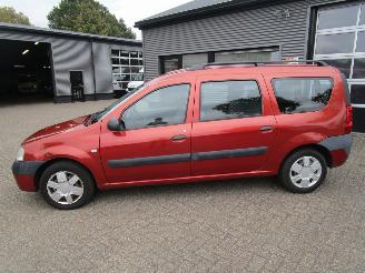 Dacia Logan MCV 1.6-16V Laureate picture 7