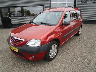 Coche accidentado Dacia Logan MCV 1.6-16V Laureate 2008/7