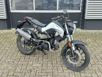 krockskadad bil bromfiets Kymco  K-Pipe 2016/10