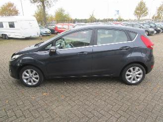 Ford Fiesta 1.25 Ghia 5drs picture 6